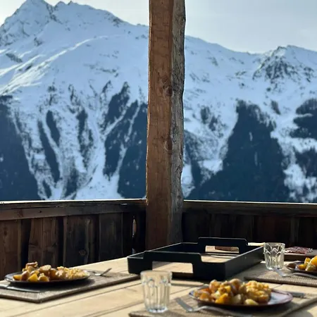 Historic Alpine With Mountain Views Prázdninový dům *
